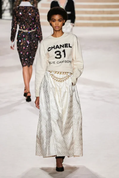 Look 63